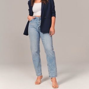 Abercrombie & Fitch - Curve Love High Rise Dad Jeans